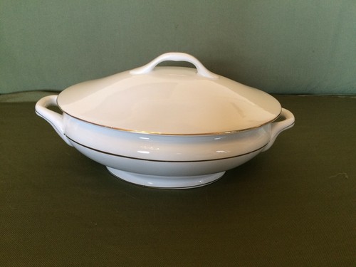 Zuppiera ceramica con - in,
