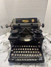 Antica macchina da scrivere