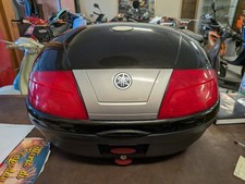 kit BAULETTO YAMAHA FORTY FOUR  44lt con staffe e piastra givi tmax 530