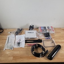 Simrad GO5 XSE 5" Chartplotter Touchscreen con Sun Cover Mai Usato #2 