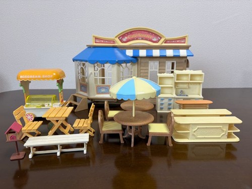 Gelateria sylanian families - sylanian,