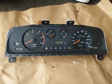 Quadro strumenti Nissan