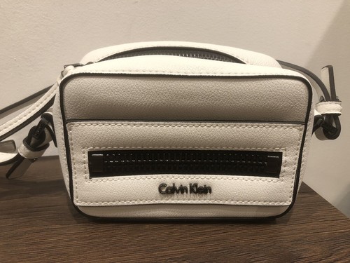 Calvin klein pochette - calvin,
