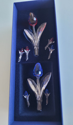 Swarovski crystal flower - crystal, red