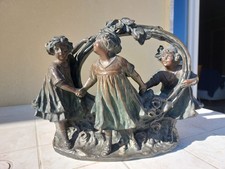 girotondo di bimbe che compongono un vaso, '800, terra cotta patinata 3145 g