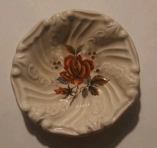 Porcellana Capodimonte , Piattino dipinto , Vintage. 