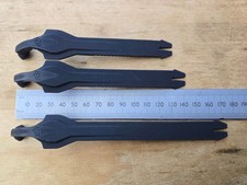 Cinghie e fibbie per stivali