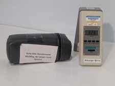 X-Rite 331 Densitometro a pellicola a batteria trasmissione B/N, custodia, made in US