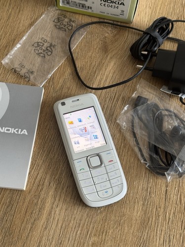 Nokia 3120 classic mocka - classic,