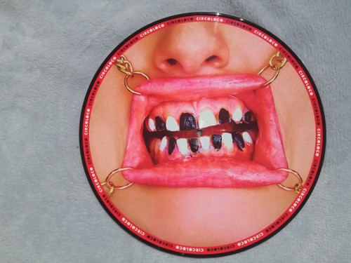 Maurizio cattelan vinile - maurizio,
