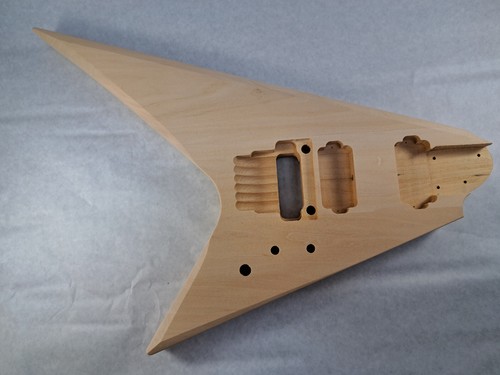 Corpo non finito - , basswood