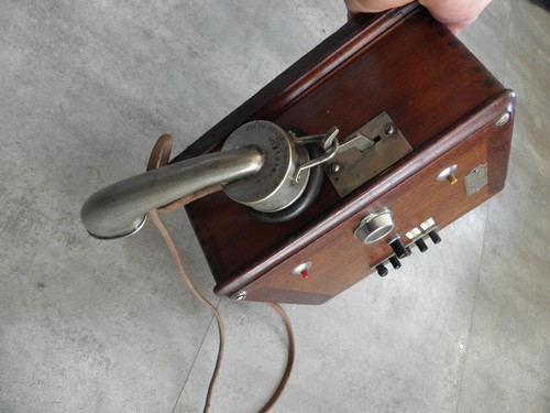 Antico telefono parete - da,