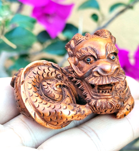 M9027 statuina netsuke - -, in