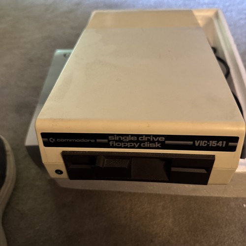 Commodore vic 1541 - vic-1541, floppy