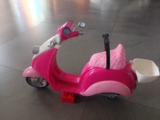 Vintage Vespa rosa di Barbie