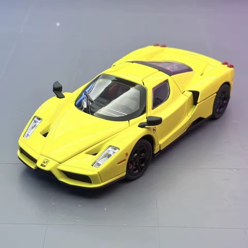 Nuovo modellino auto sportiva