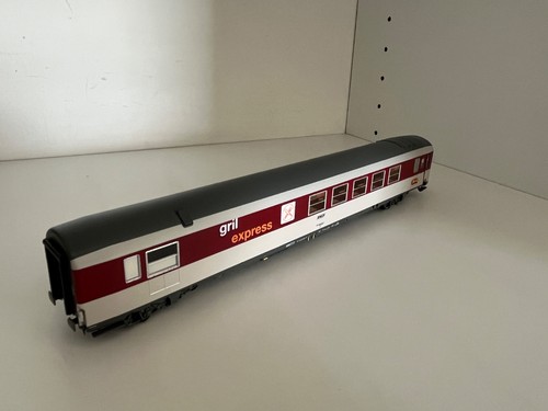 Models pi9713 voiture - ls,