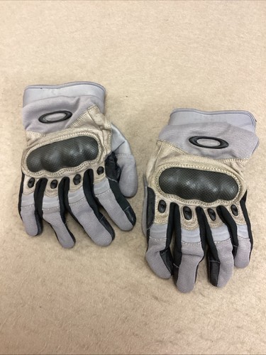 Large oakley hard - si,