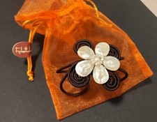 Bracciale semirigido fiore