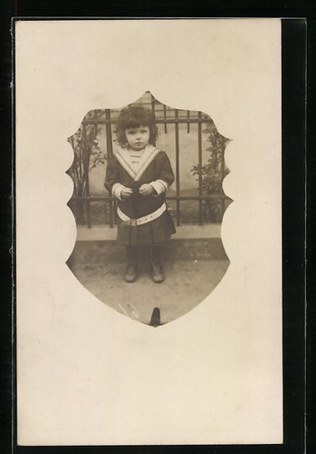 Cartolina fotografica ragazza