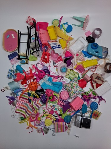 Over 100 vintage barbie items - over,