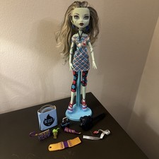 Bambola Monster High Frankie