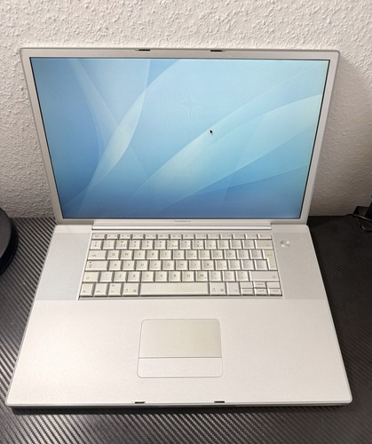 Apple powerbook a1052 - 17",