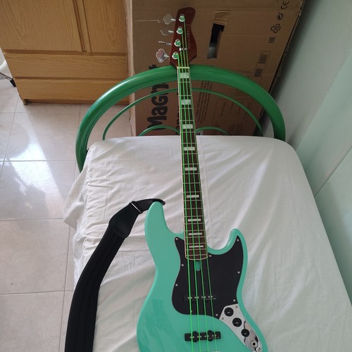 Basso marcus miller v5r - basso,