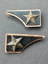 2 mostrine militari Artiglieria celluloide plastica vintage memorabilia Esercito