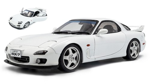 Modellino auto scala 18 - auto, 1:18