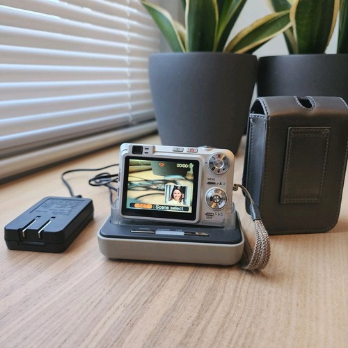 Casio exilim zoom z750 2 - casio,