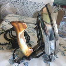 FERRO DA STIRO VINTAGE  ELETTRICO IN OTTIMO STATO  ANNI 50 Funzionante Marca AEG
