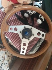Volante in legno e alluminio