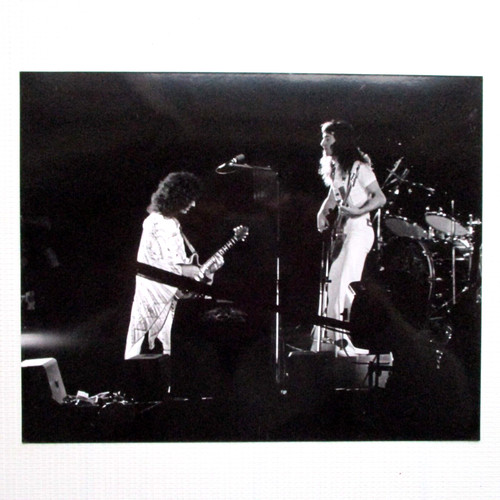 Queen 1970s live stage - queen,