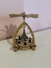 Piramide natale rotante in - di,