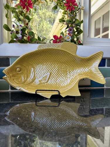 Piatto servizio pesce giallo
