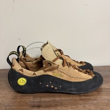 Scarpe da arrampicata su