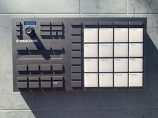 NATIVE INSTRUMENTS Maschine