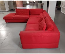 divano angolare rosso 