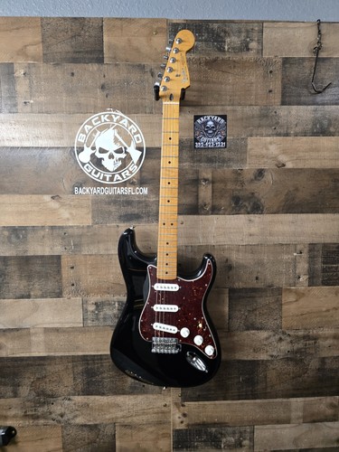 Fender standard stratocaster - fender,