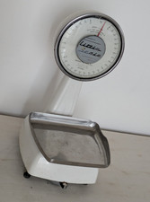 Bilancia da cucina meccanica Vintage del marchio Little Scale 3kg fine anni 60