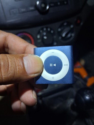 Apple ipod shuffle 2gb - shuffle, 4a
