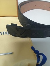 Louis Vuitton LV Initiales