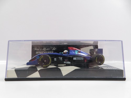 Minichamps 430940031 - 1:43,