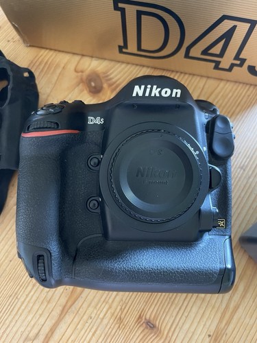 Nikon d4s - nikon,