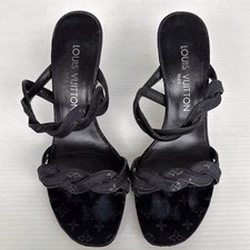 Louis Vuitton décolleté con