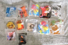 Lotto di 12 giocattoli Happy