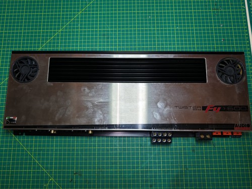 Amplificatore auto audio