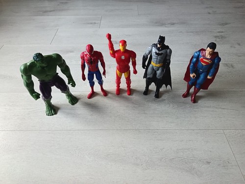 Action figures varie - action, marvel