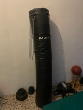 Sacco professionale per Thai Boxe – usata, con segni di usura